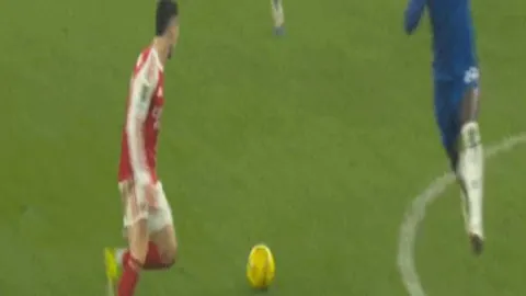 金玟哉伤愈复出在即，记者证实无碍，战国米与多特战将亮相